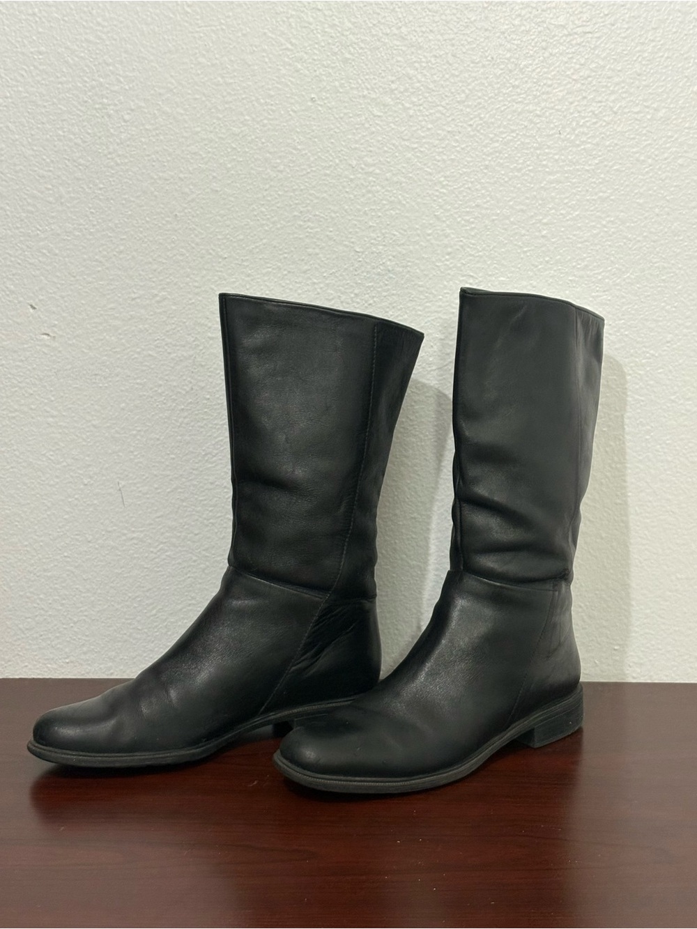 Vintage Y2K Black Leather Knee-High Boots Minimalist 90s Sleek - Size 7.5M